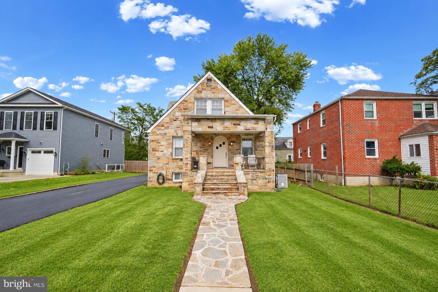 2304 Taylor Ave — photo