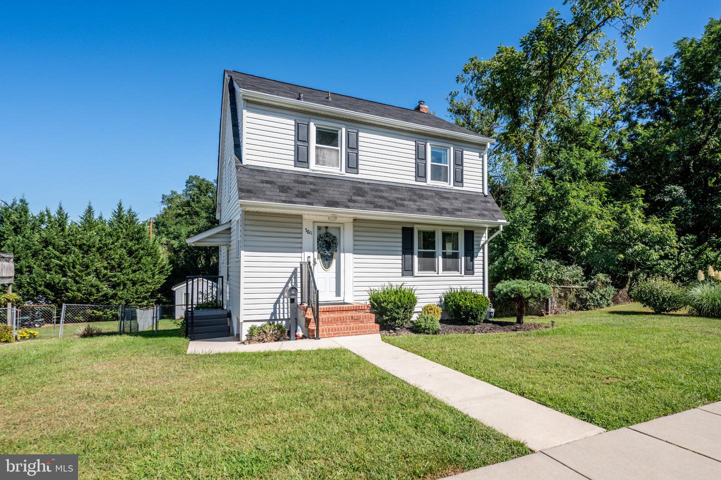 5611 Oakland Rd — photo
