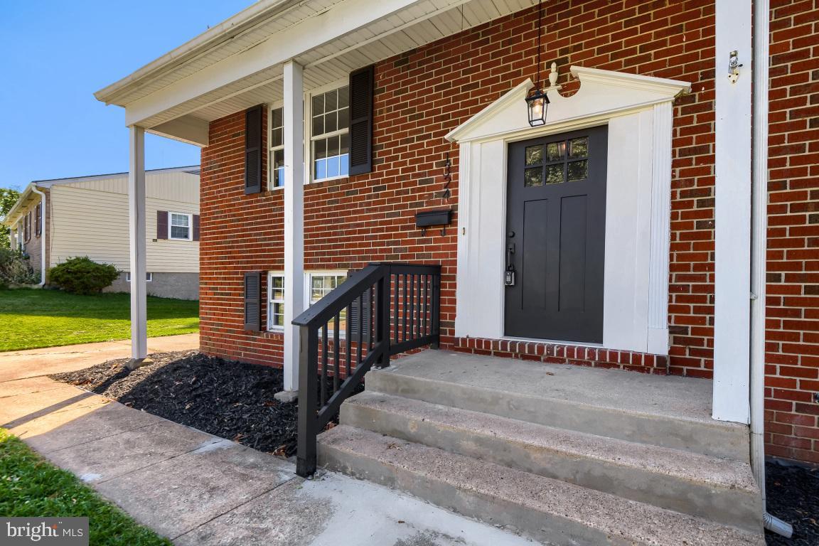 1324 Pleasant Valley Dr — photo