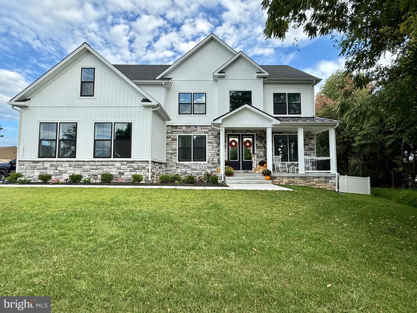 12115 Manor Rd — photo