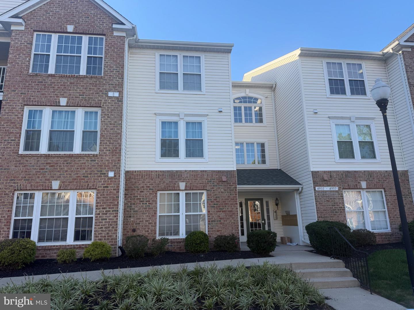 4955 Marchwood Ct #4L — photo
