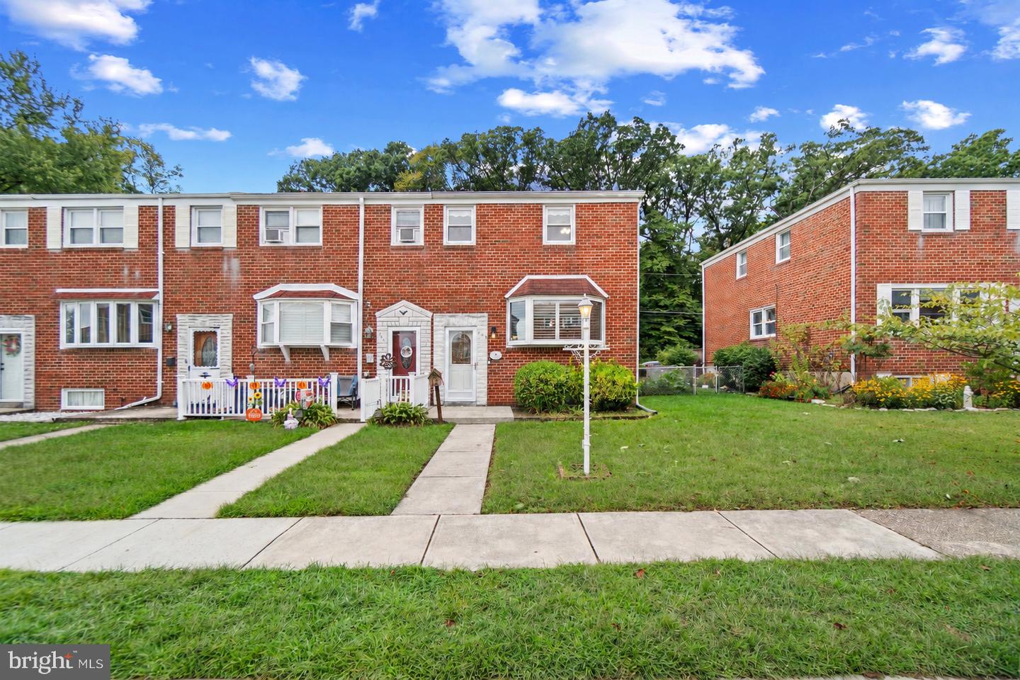 943 Circle Dr — photo
