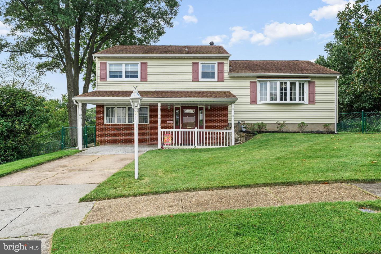 1111 Raven Dr — photo
