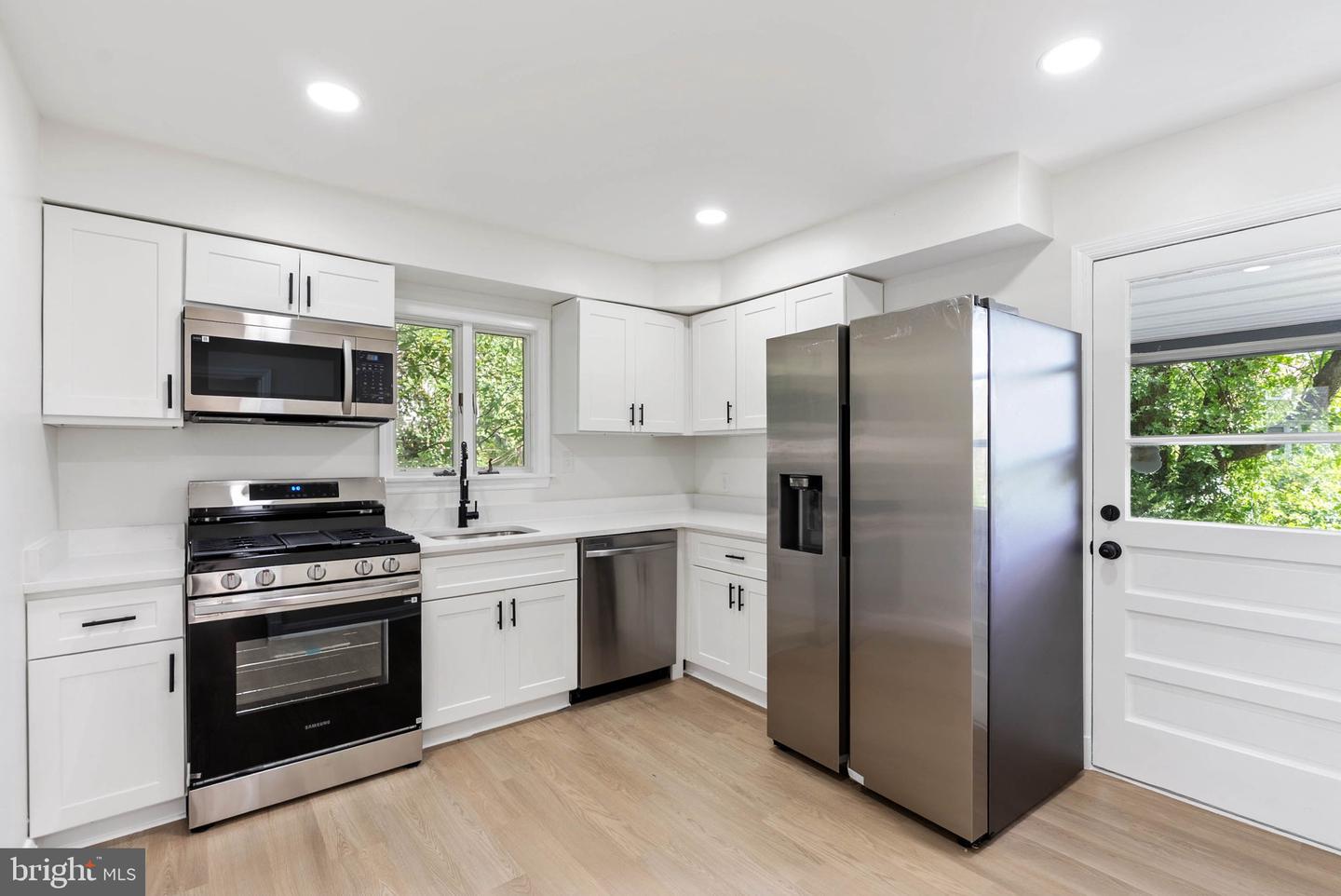 2620 Matthews Dr — photo