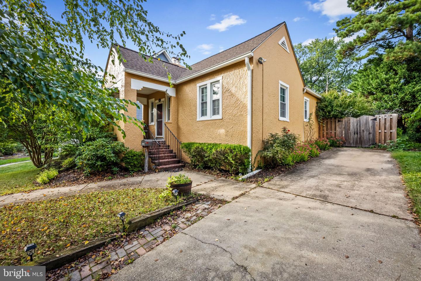 608 Anneslie Rd — photo