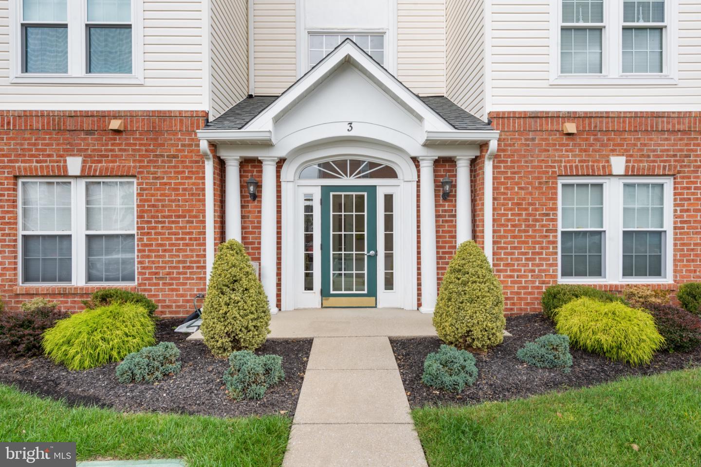 3 Brook Farm Ct #3H — photo