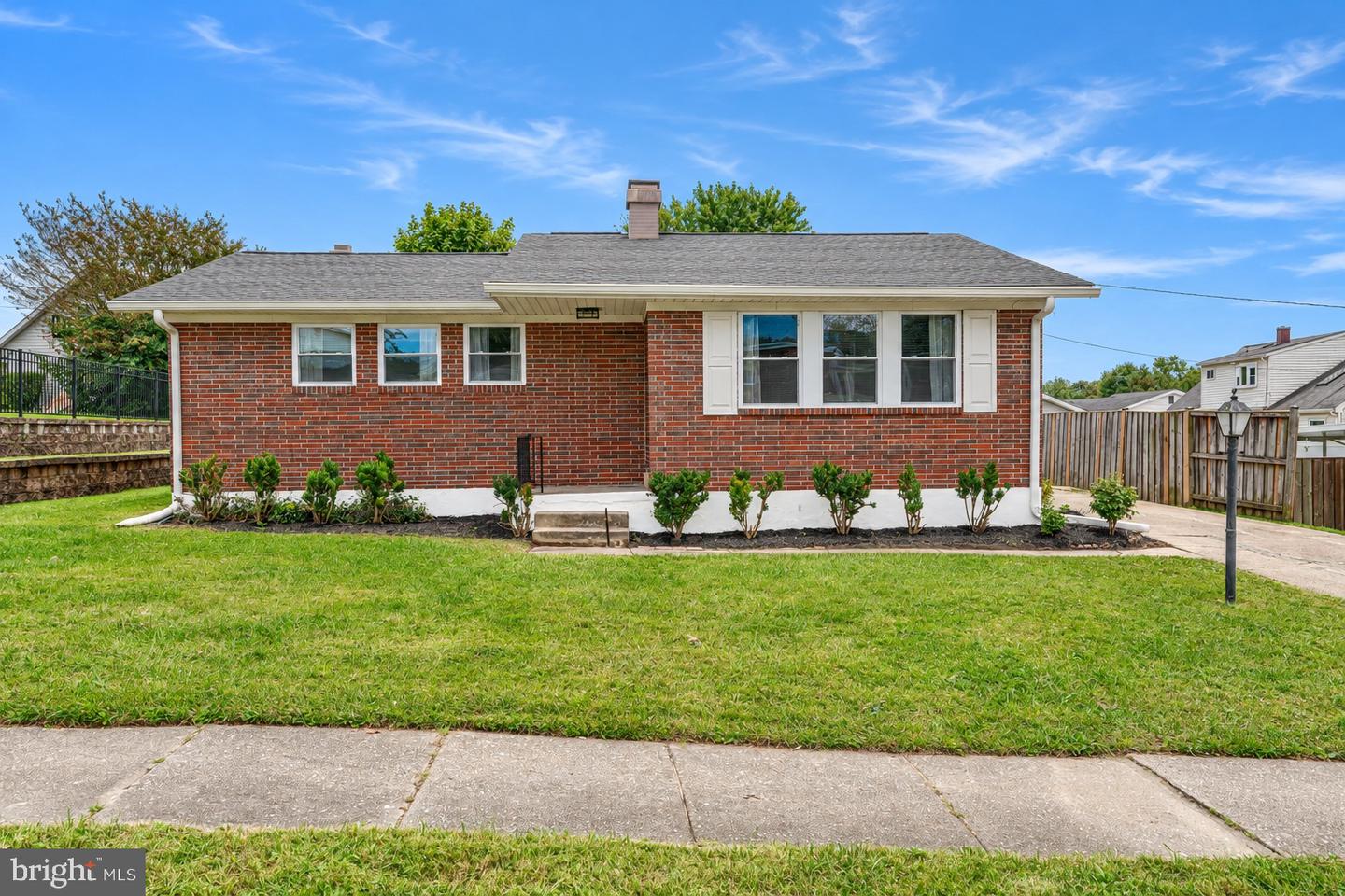 4121 Loch Carrow Rd — photo