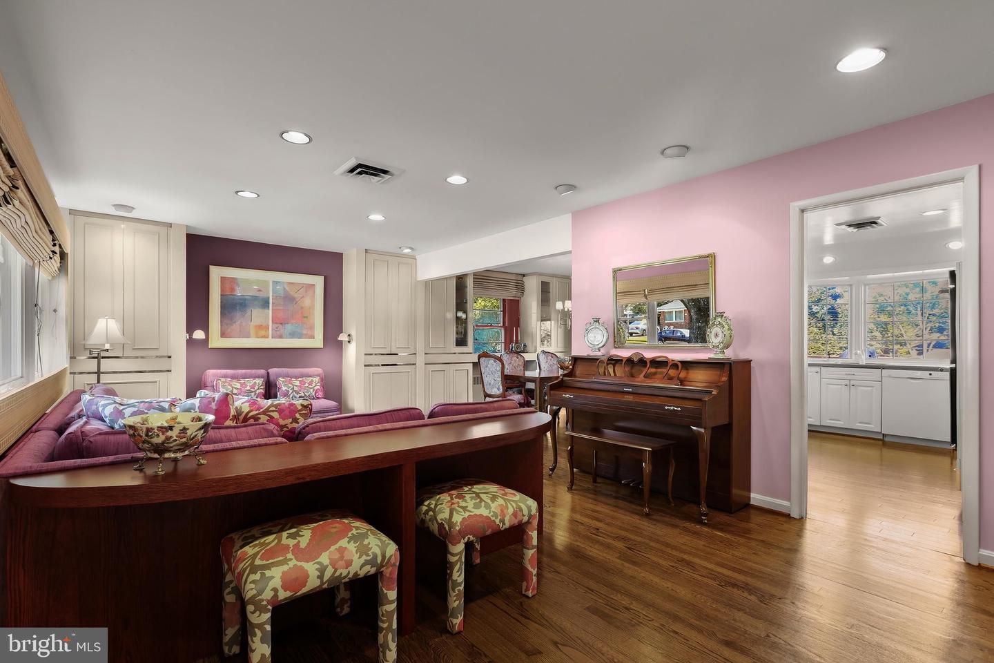 2304 Hanway Road, Baltimore, MD 21209 — photo 2