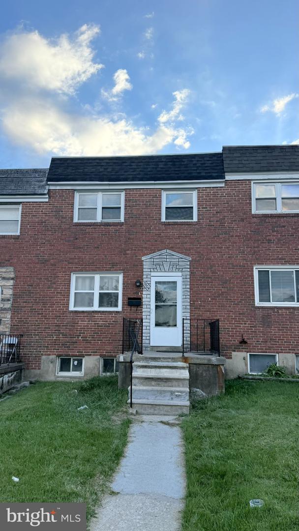 7504 Hillsway Ave — photo