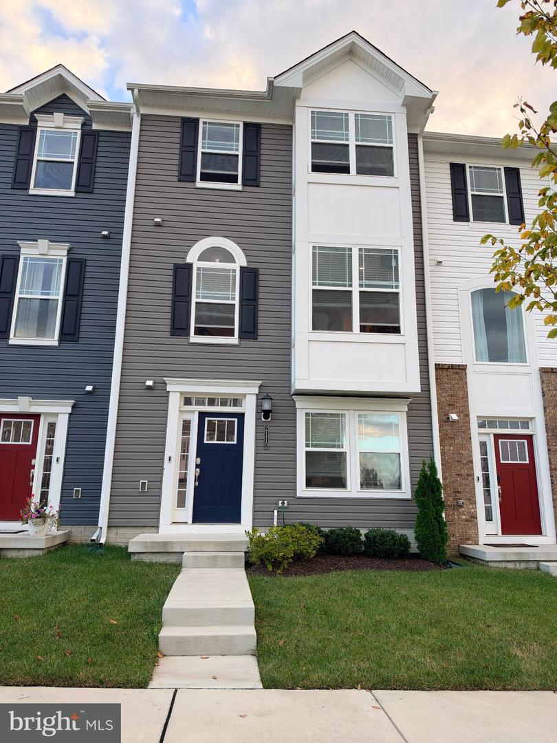 2112 Woodlands Rd — photo