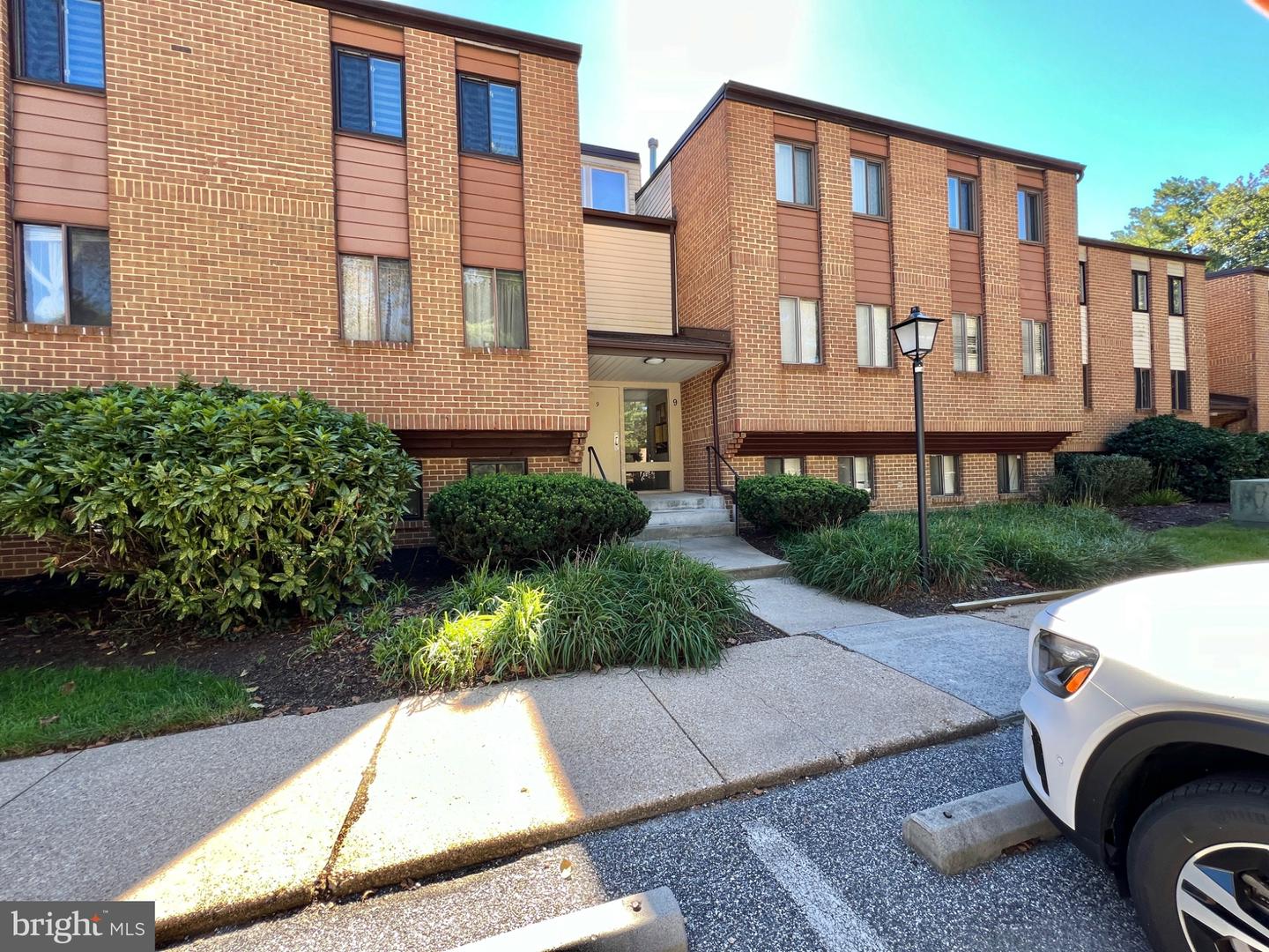 9 Suntop Ct #201 — photo
