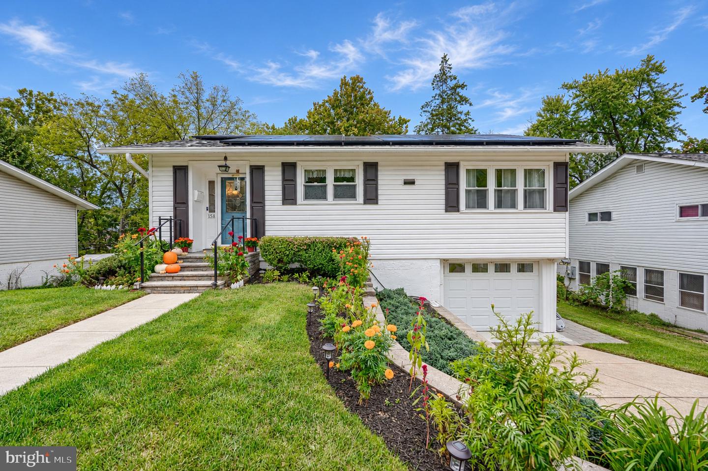 158 Greenmeadow Dr — photo