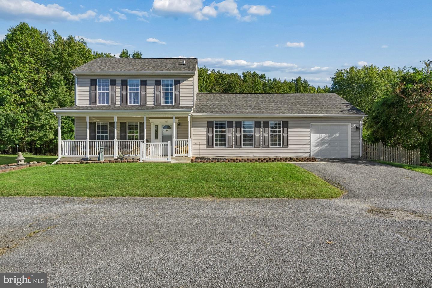 15 Maxa Ct — photo