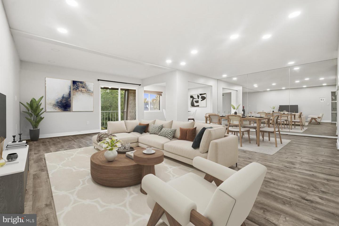 1 Stonehenge Cir #9 — photo