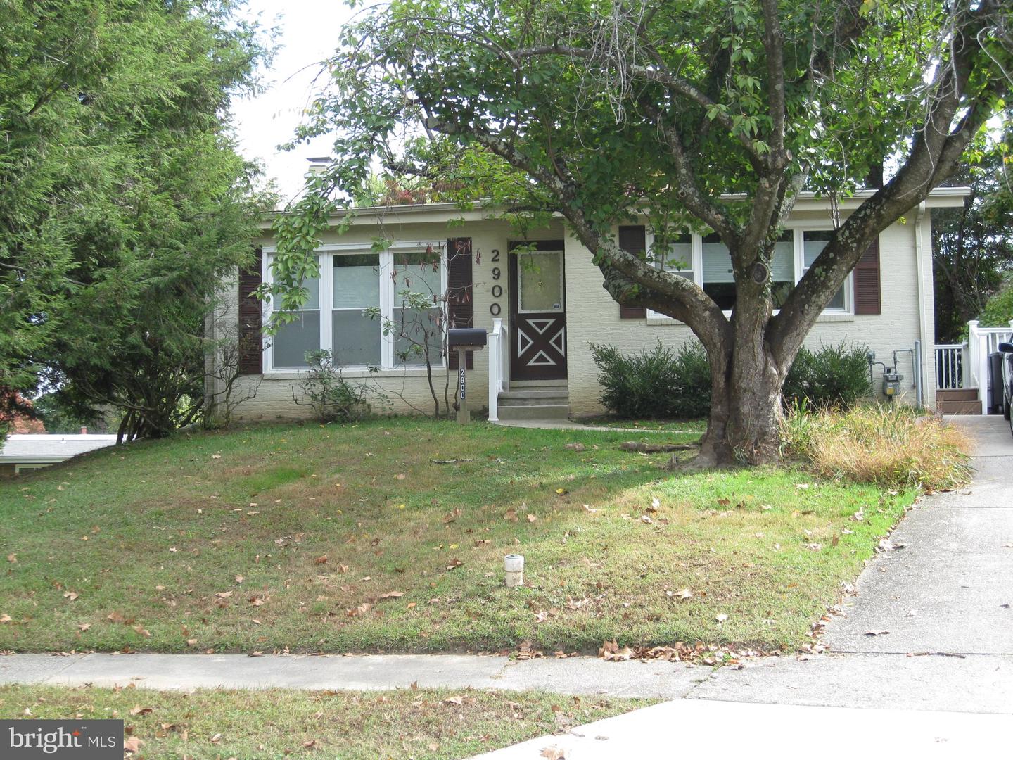 2900 Oakton Ct — photo