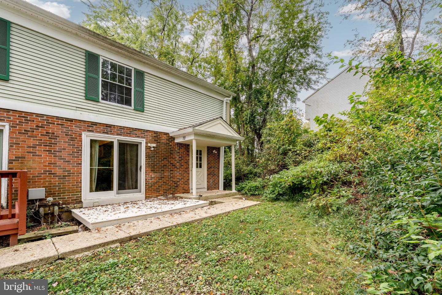 72 Ridgelawn Rd #D — photo
