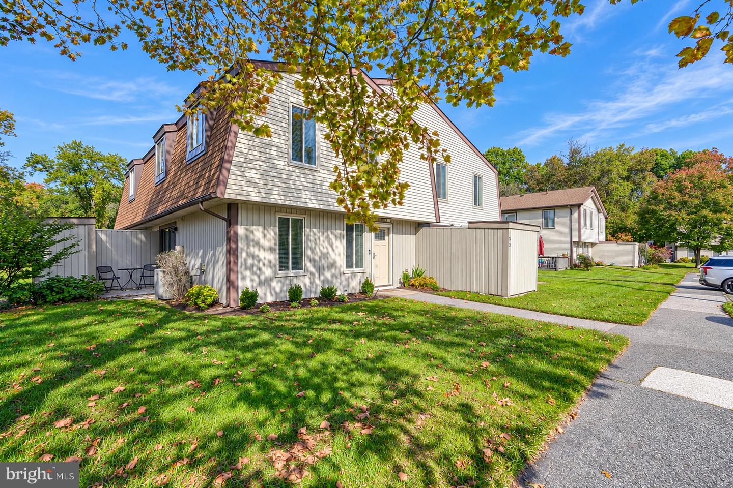52 King Henry Cir #52 — photo