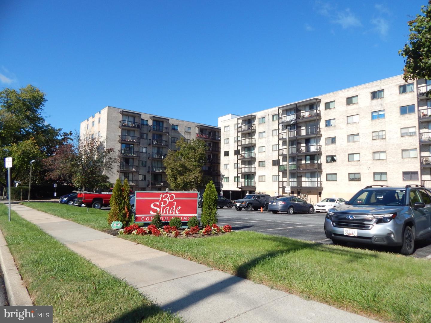 130 Slade Ave #614 — photo