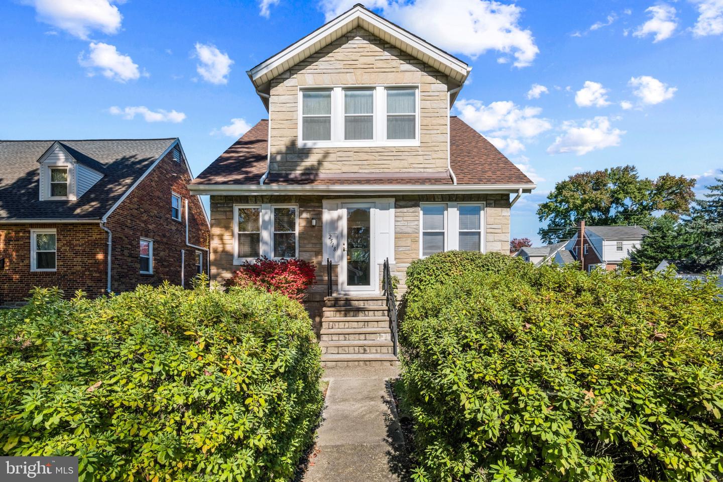 2518 Taylor Ave — photo