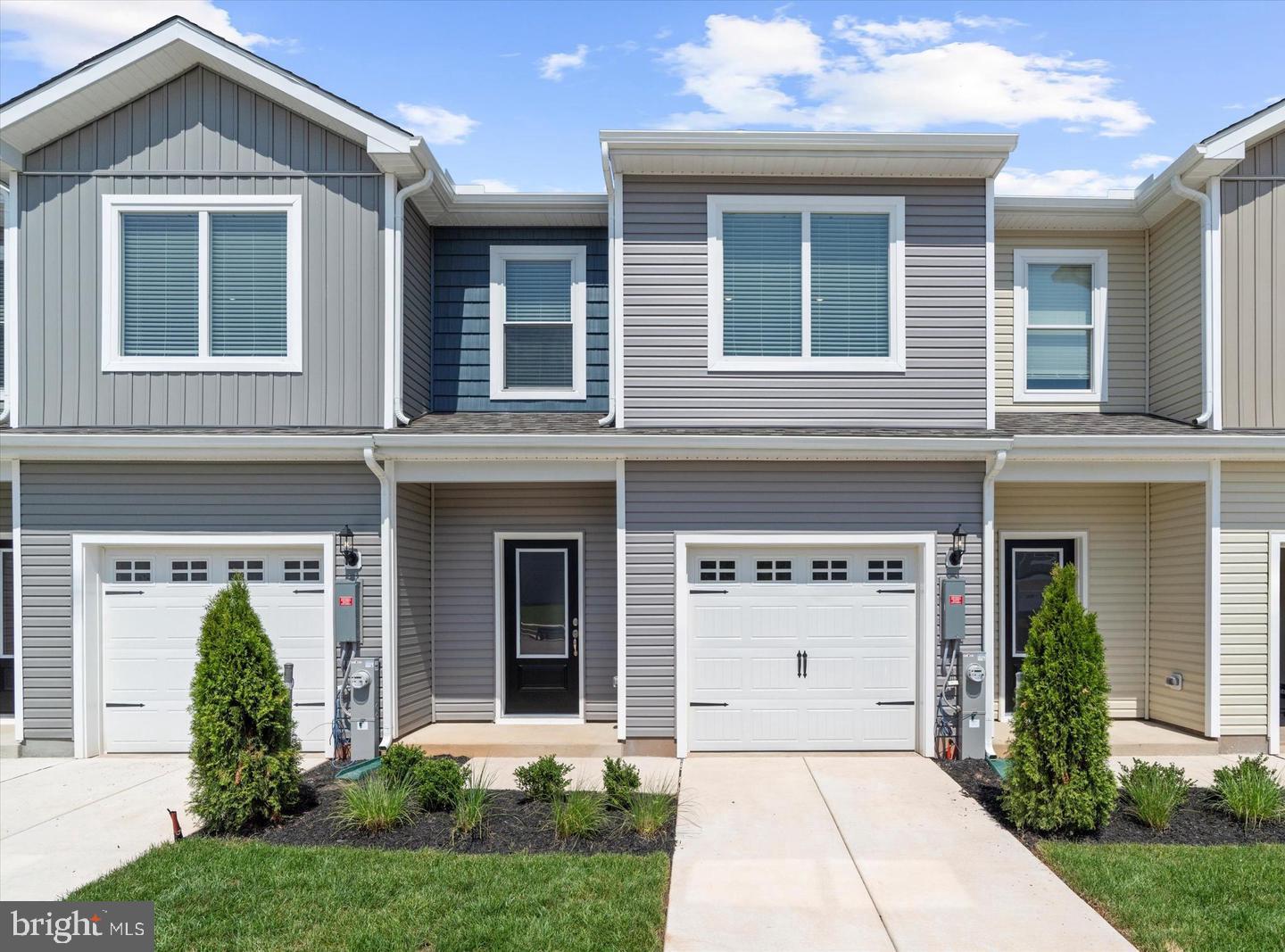 8129 Bartholomew Ct — photo