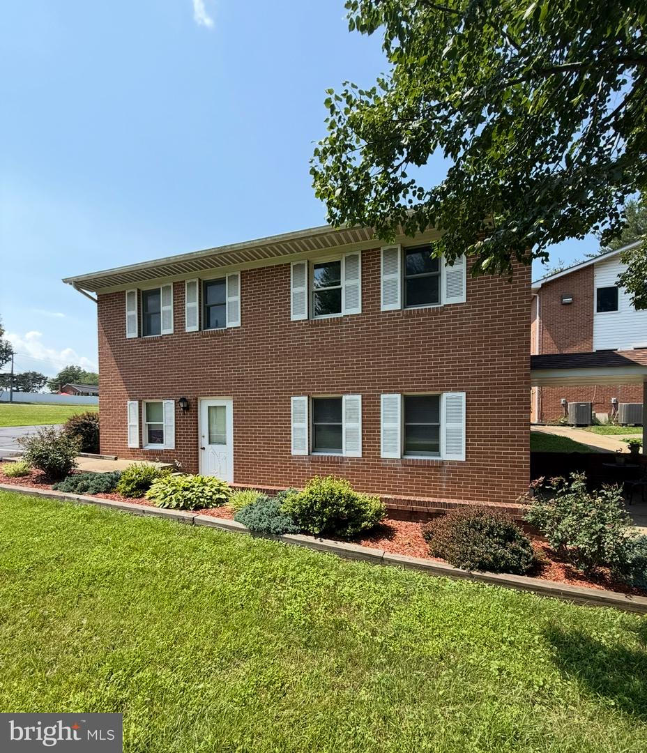 2555 Solomons Island Rd — photo