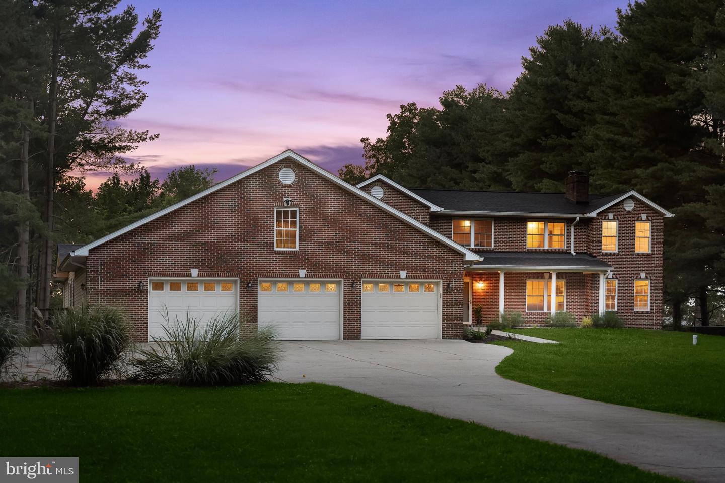 3045 Holland Cliffs Rd — photo