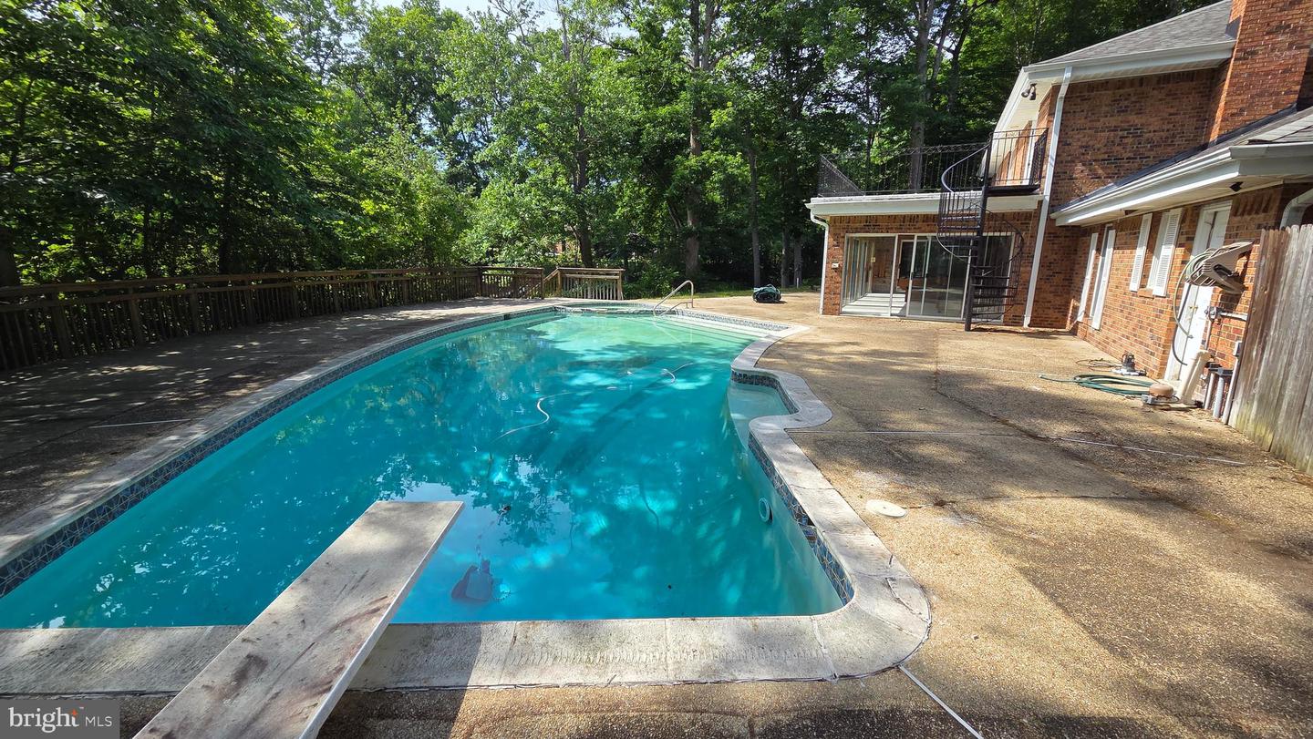 3901 Lakeside Ct — photo