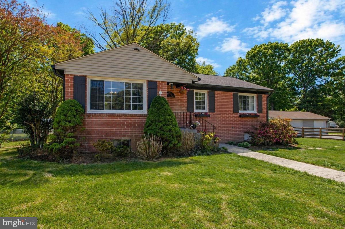 24 Robshire Manor Road, Huntingtown, MD 20639