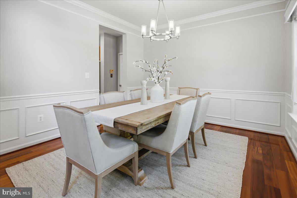 2424 Springbrook Ct — photo