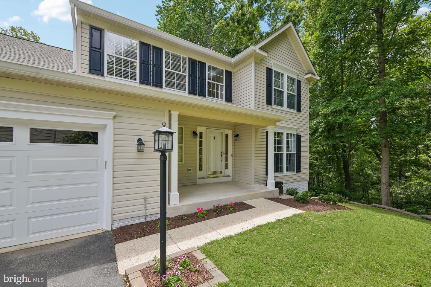 2425 Harrison Ct — photo
