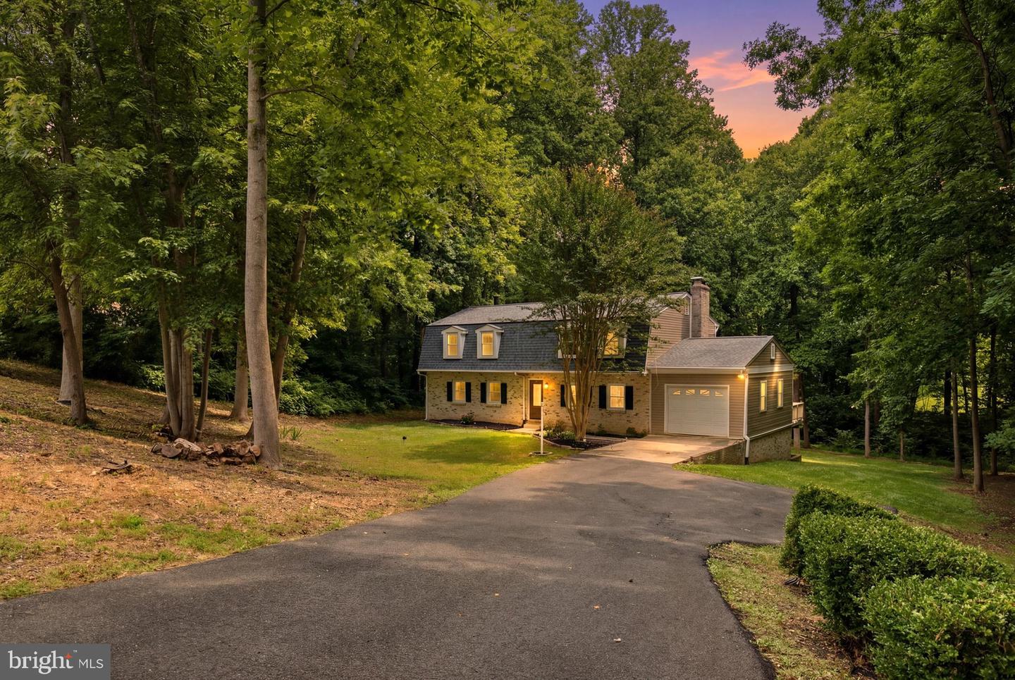 8827 Lafayette Dr — photo