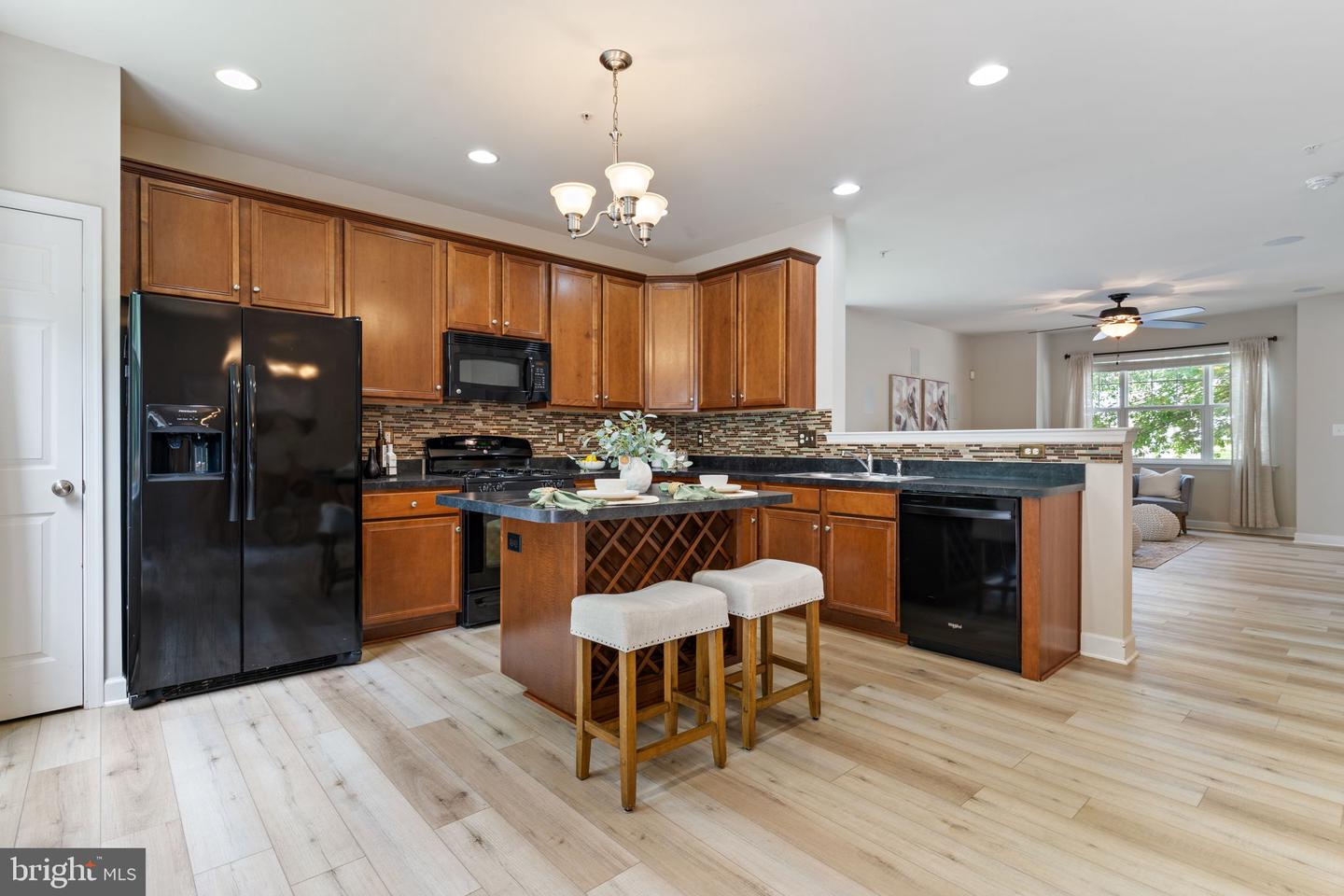 369 English Oak Ln — photo