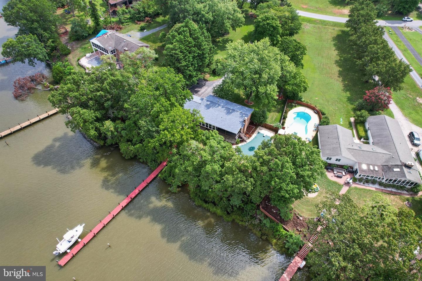 3925 Shamrock Ct — photo