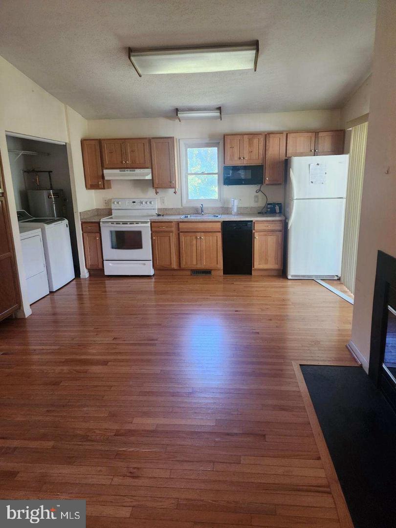 2020 Horace Ward Rd — photo