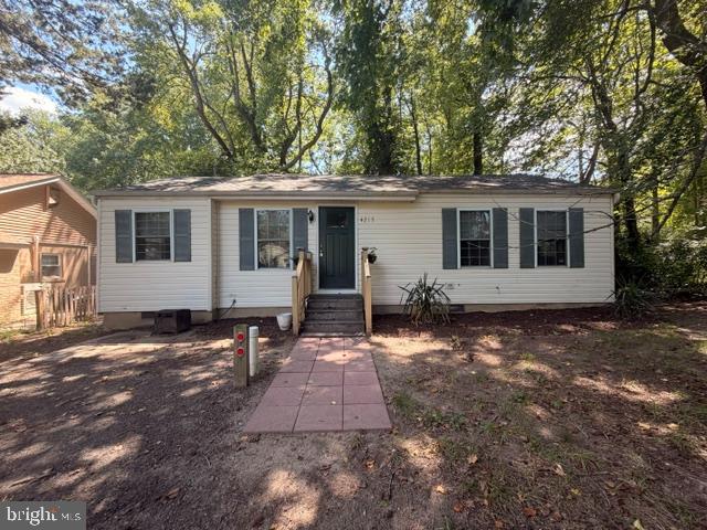 4215 Calvert Dr — photo