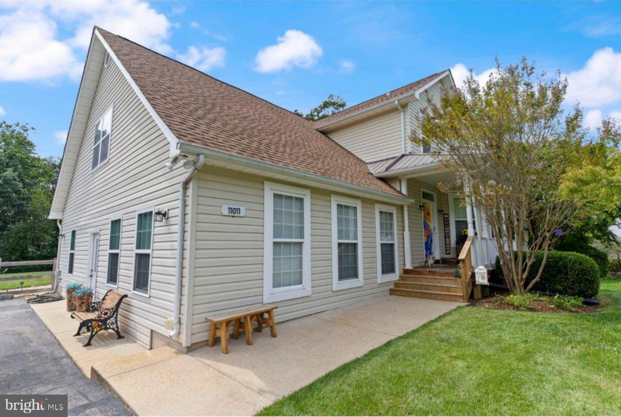 11011 Comet Ln — photo