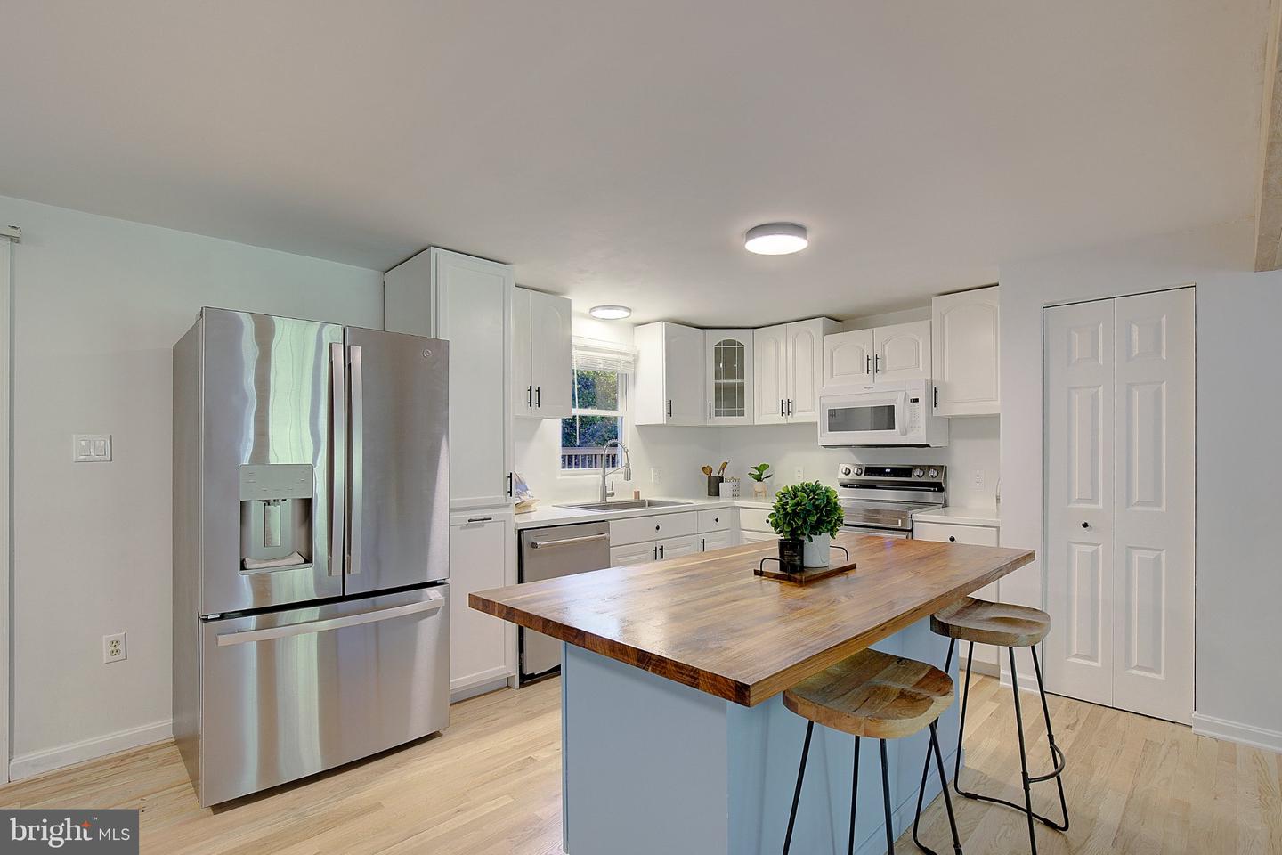 3614 King Dr — photo