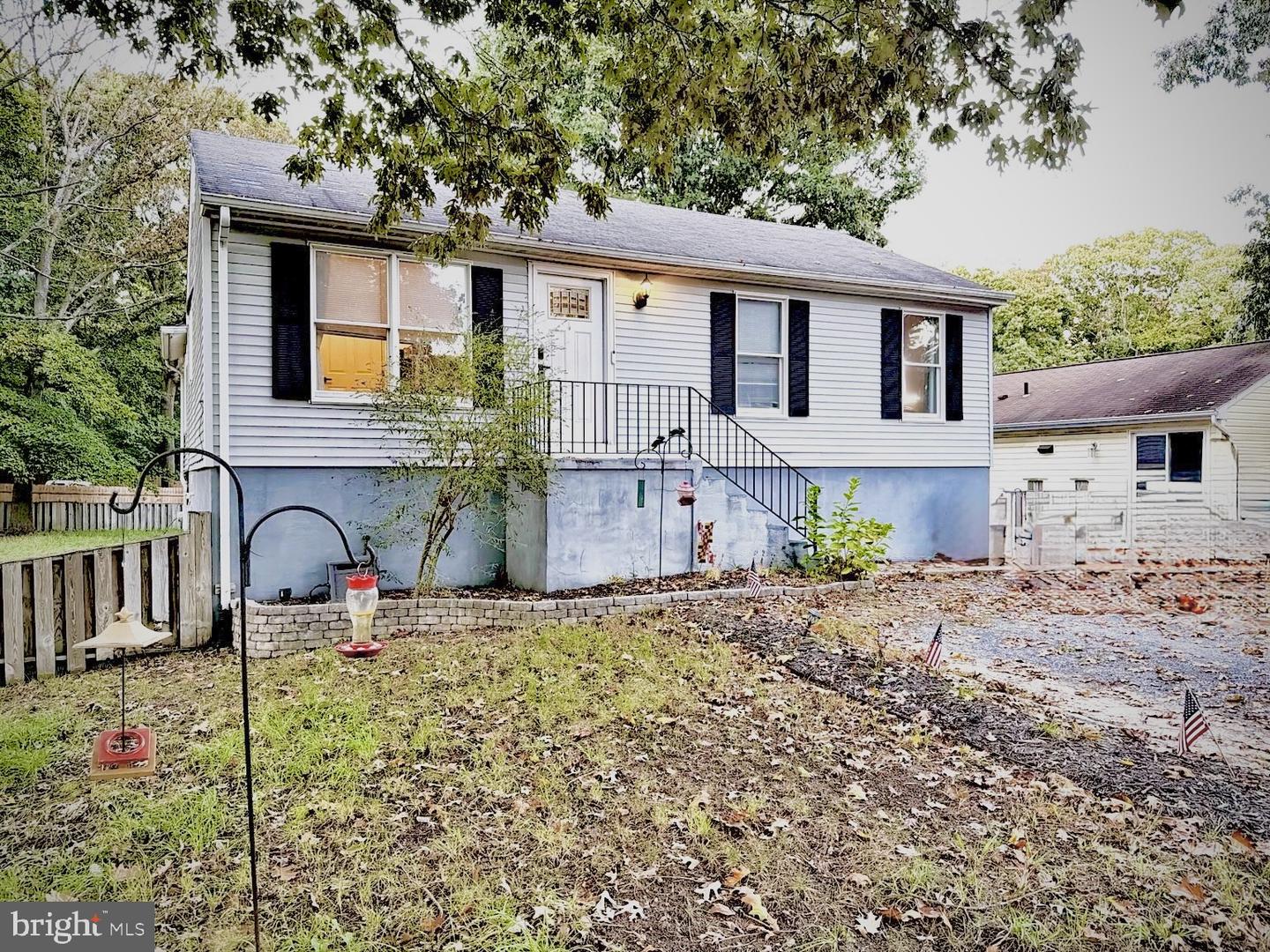553 White Sands Dr — photo