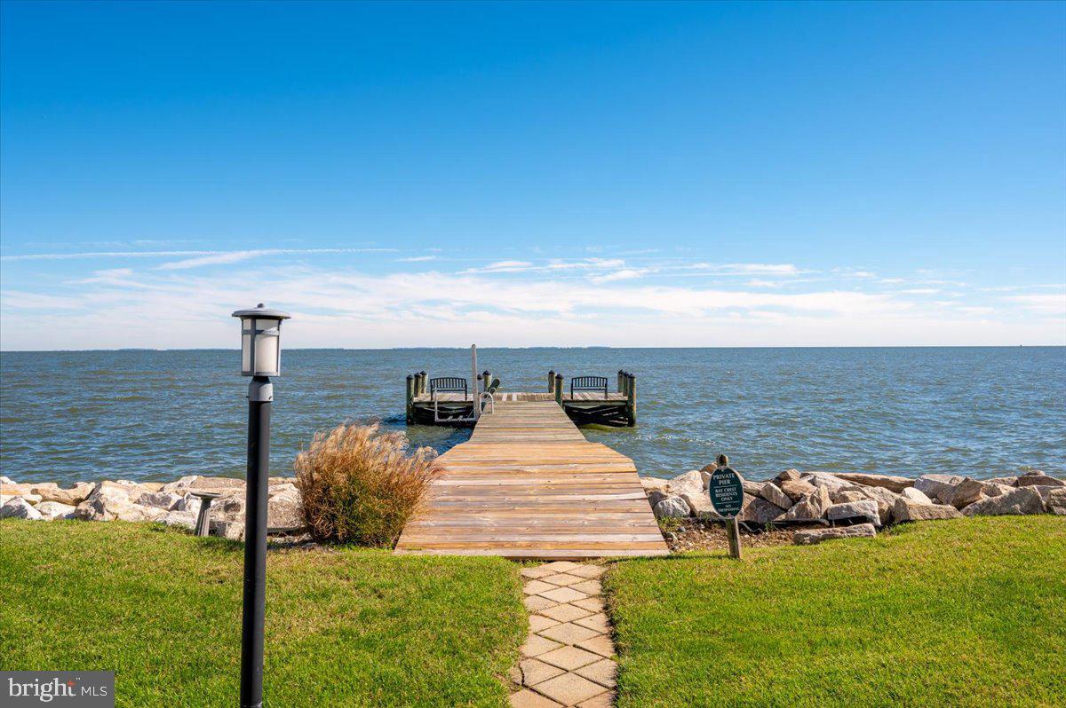 8348 Bay Crest Ct — photo