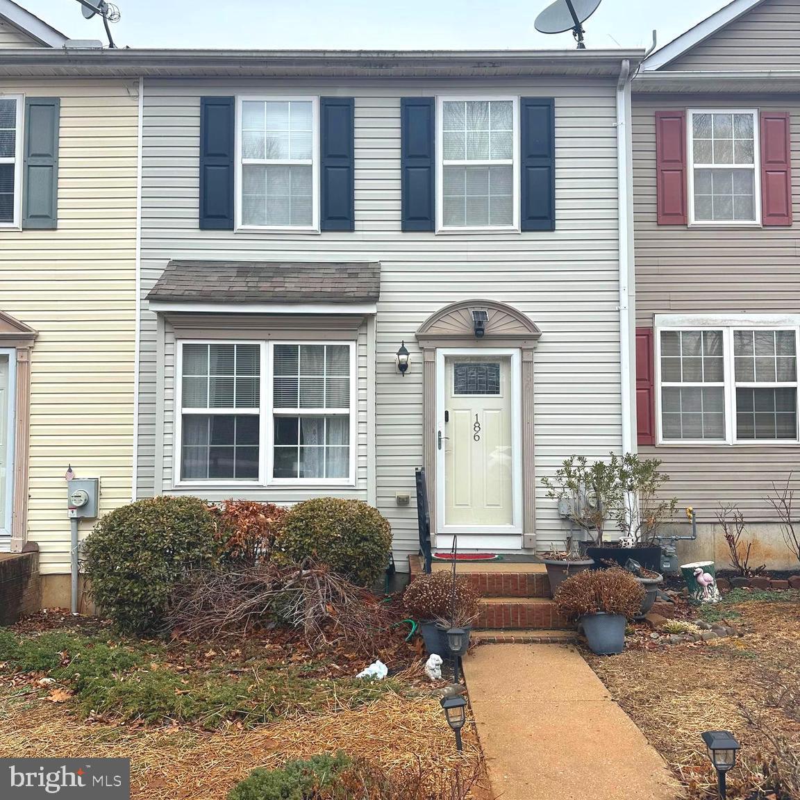 186 Cherry Tree Ln — photo