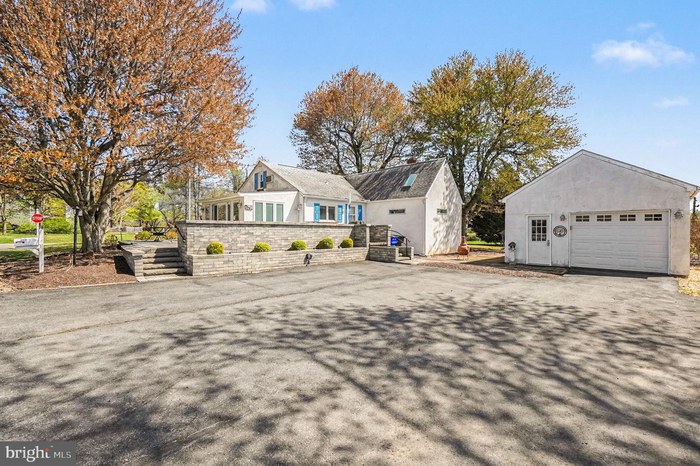 112 Midway Dr — photo