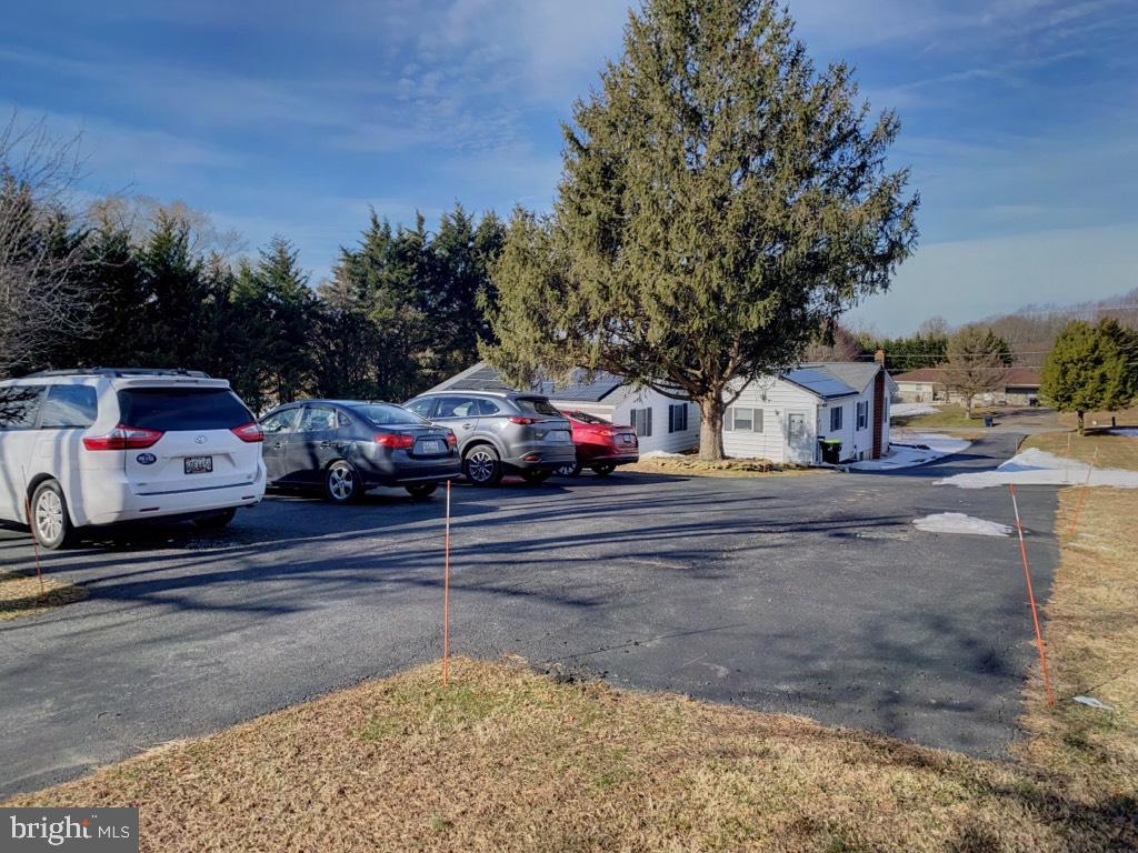 1670 Liberty Grove Rd — photo