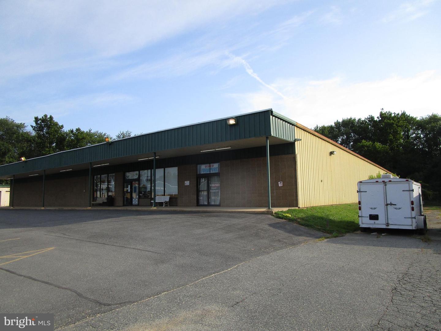 14 Commercial Plaza — photo