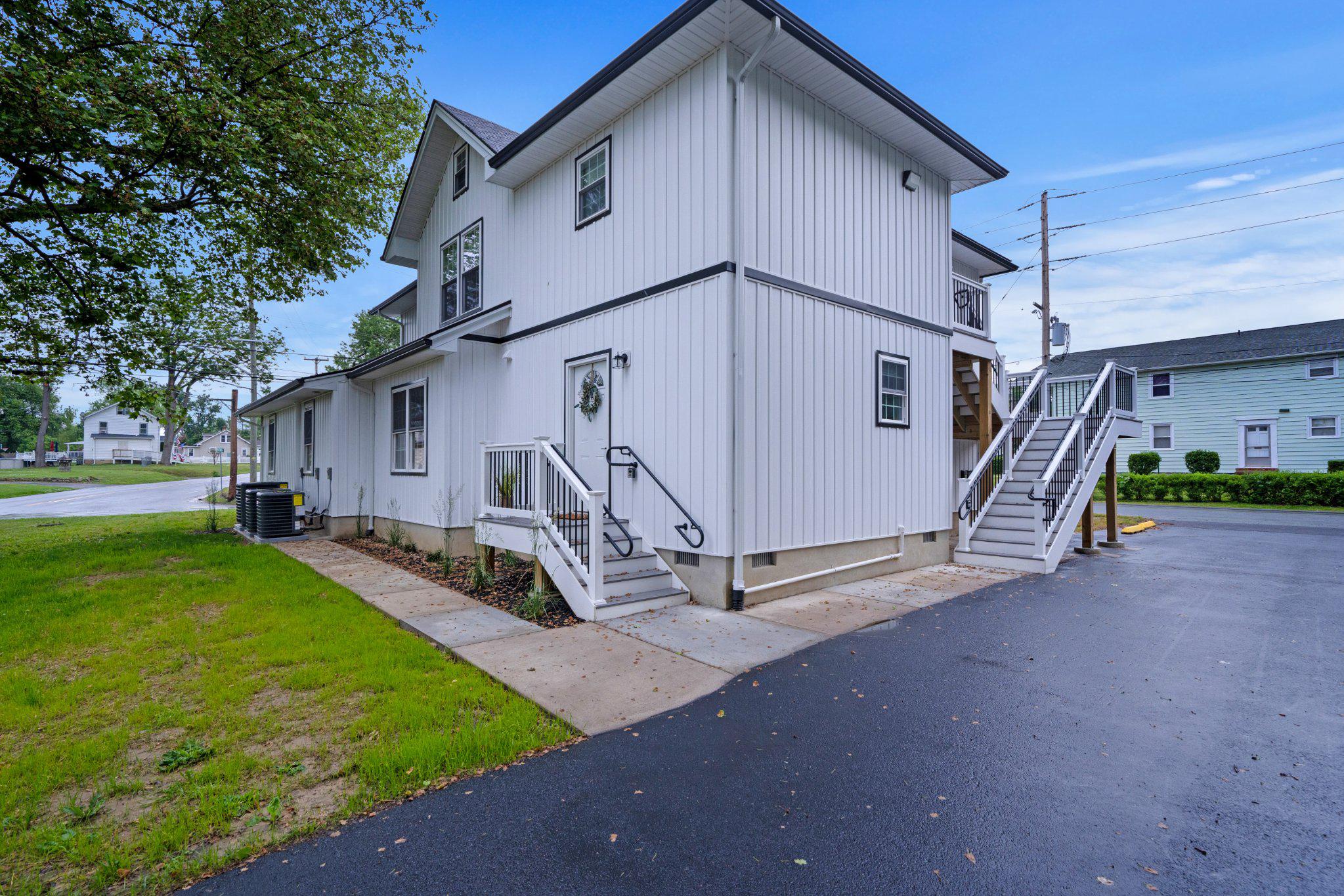 322 E Cecil Ave — photo