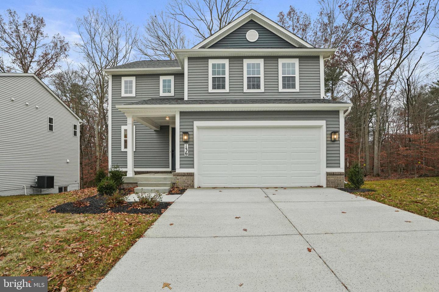 136 Catalpa Dr — photo