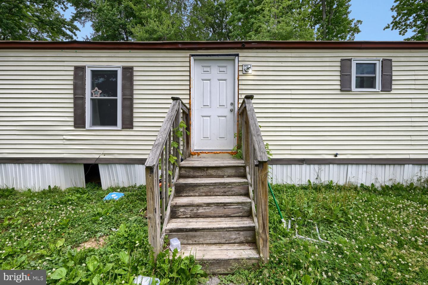 107 Michigan Ct — photo