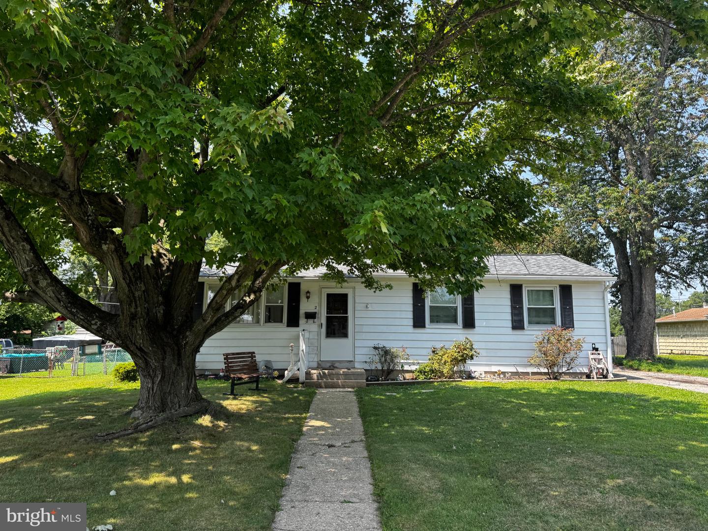 2 Walnut Dr — photo