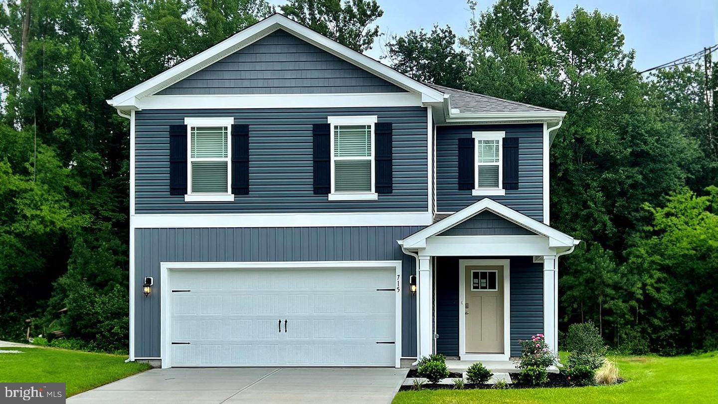 704 Queensbury Ct — photo