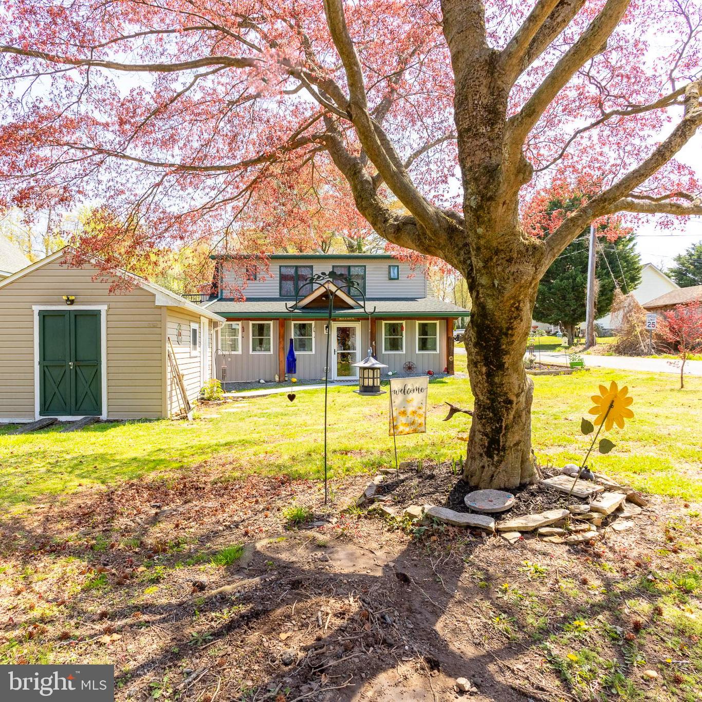 144 S Park Dr — photo