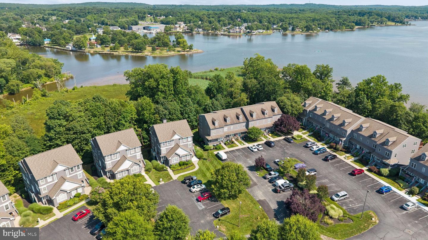 118 NE Isle Dr — photo